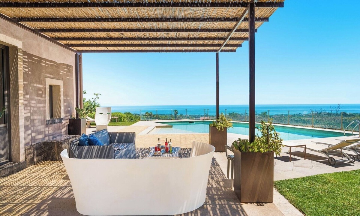 Zafferana Etnea Villa | Villa Etnea - Private villa with pool and jacuzzi