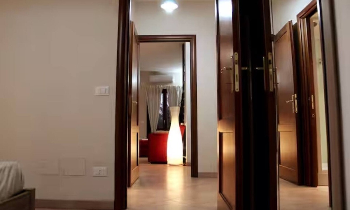 Zona XVI Torrenova Villa | Villa facing Metro C, parking, Wi-Fi, A/C