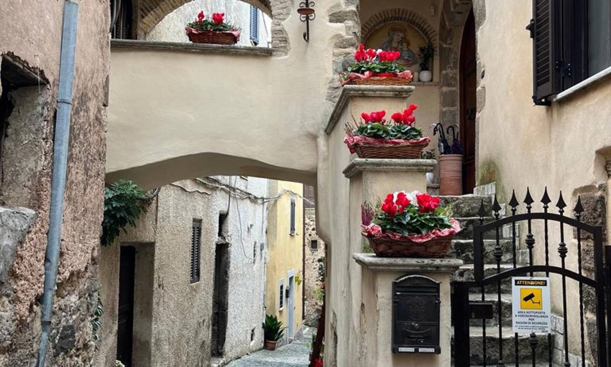 Giuliano di Roma Villa | Villa Felici in Giuliano di Roma