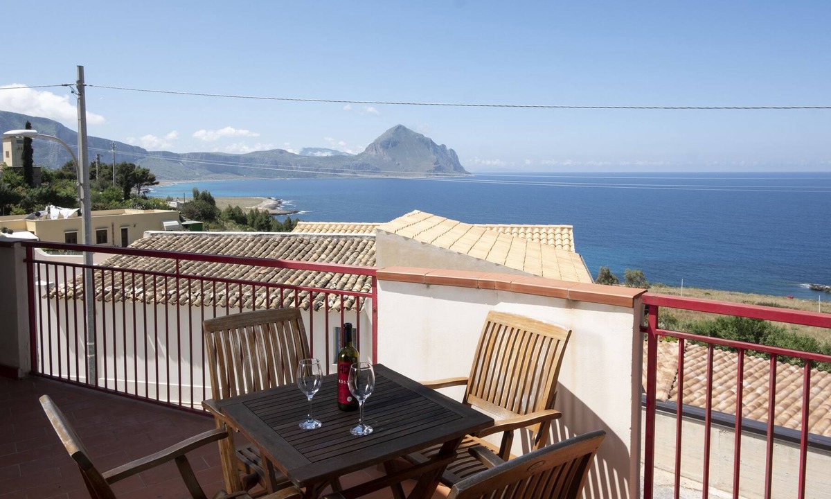 Macari Villa | Villa Gina with breathtaking views of the Gulf of Macari
