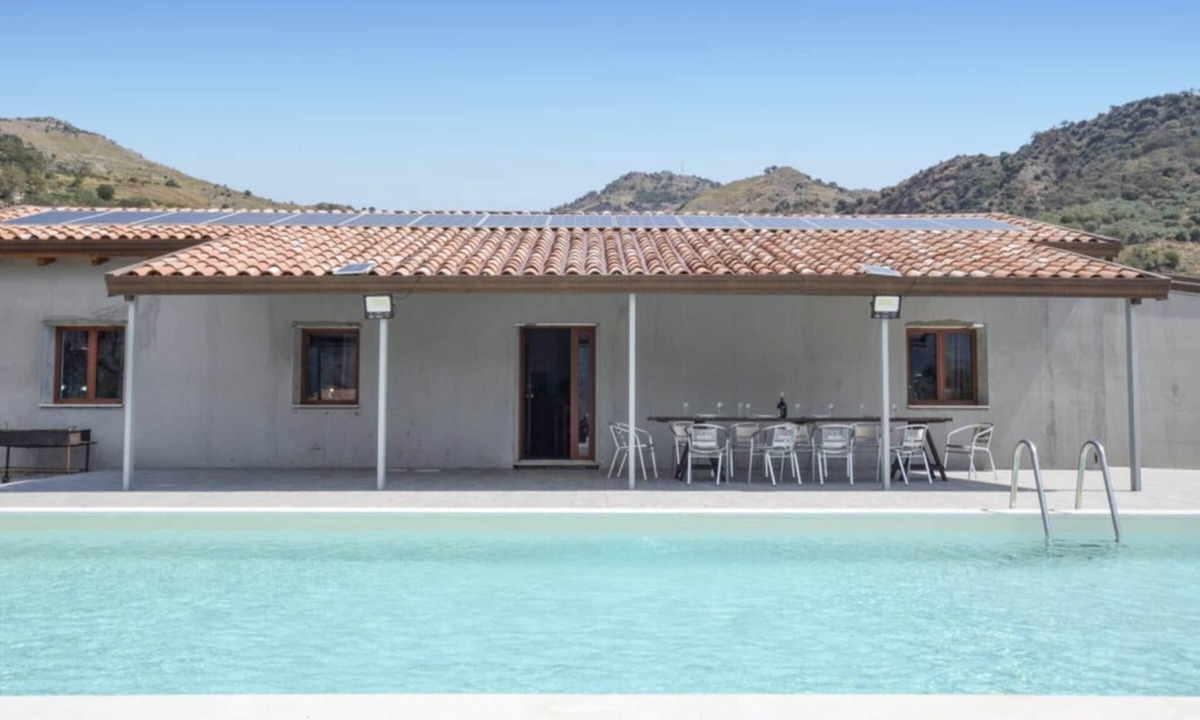 Gaggi Villa | Villa in Gaggi with Pool near Mount Etna
