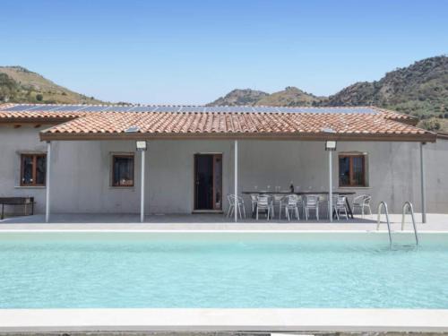 Gaggi Villa | Villa in Gaggi with Pool near Mount Etna