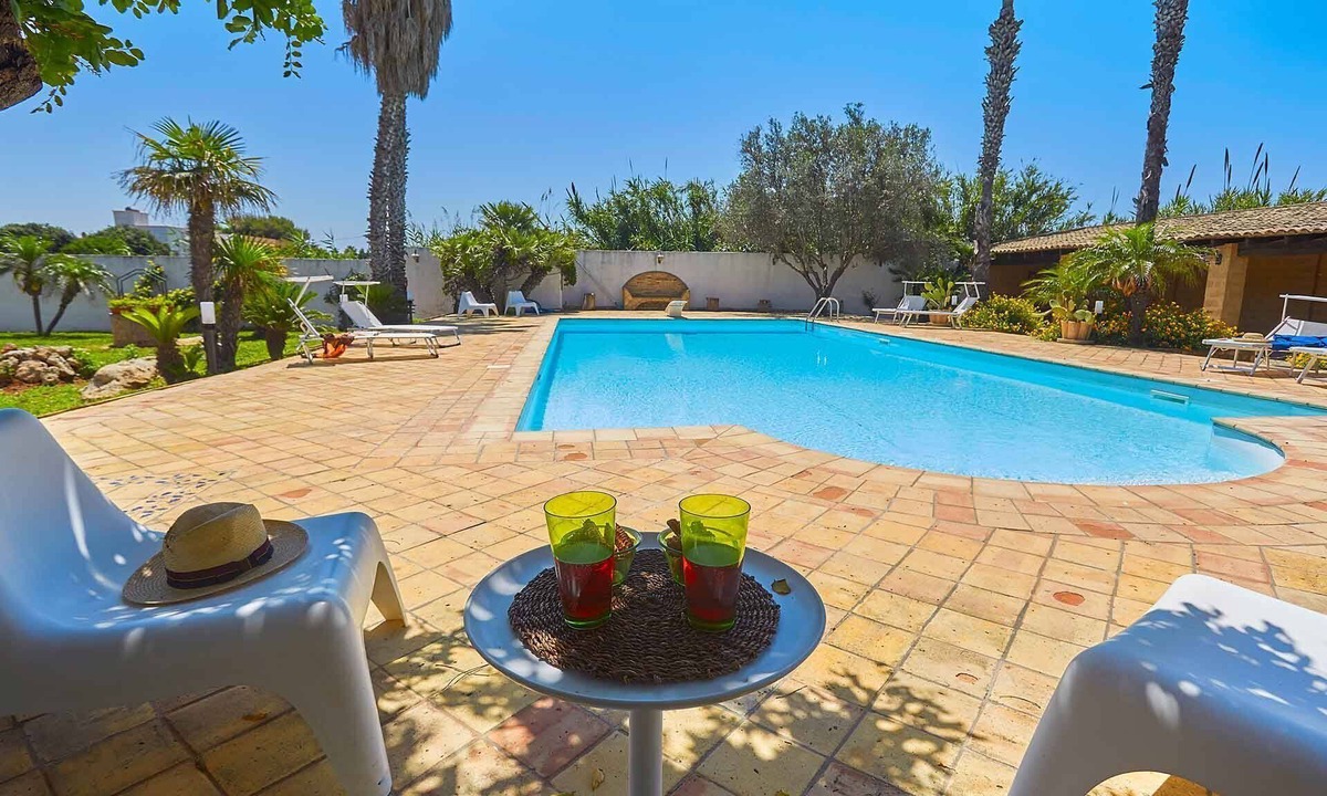 Marsala Villa | Villa Lory with enchanting private pool