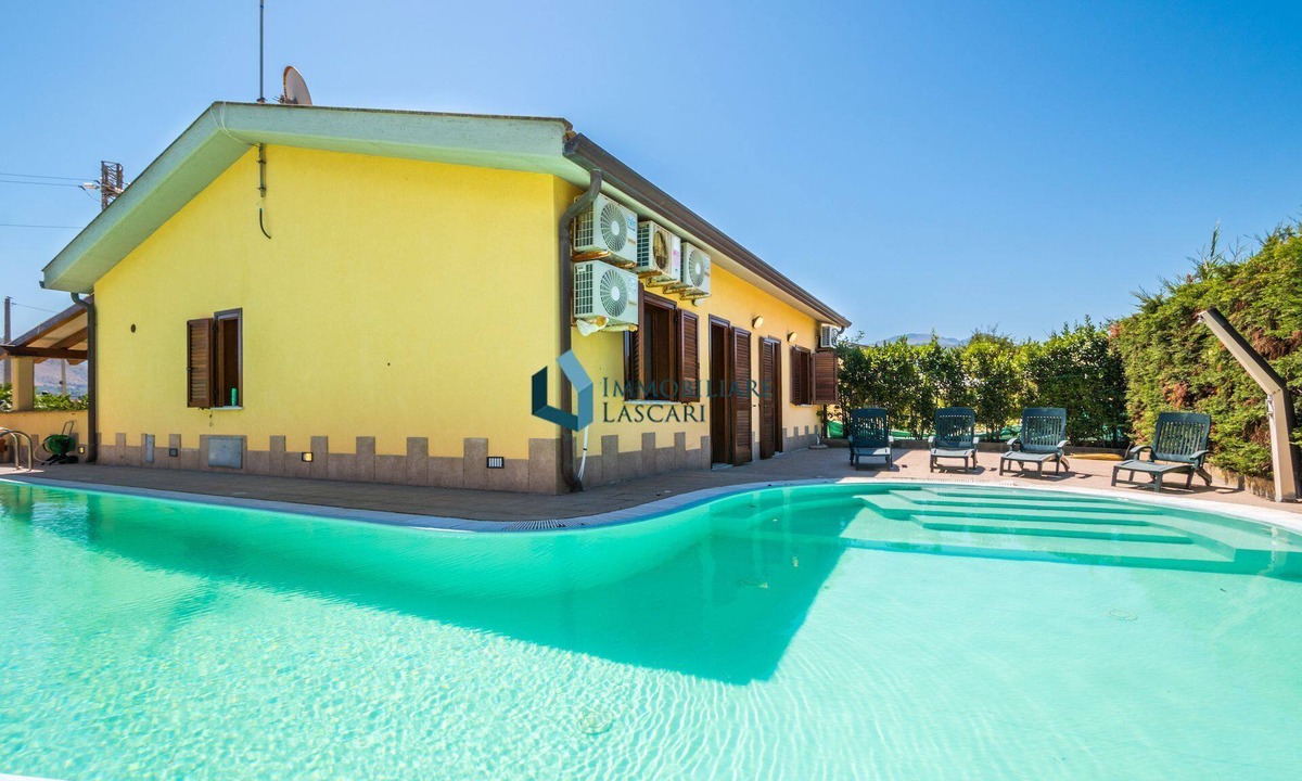 Piana Calzata Apartment | Villa Nettuno with private pool