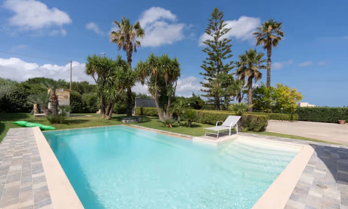 Partinico Villa | Villa Oasis of Peace, a true oasis nestled in a green corner.