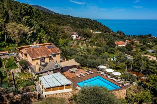 Cefalu Villa | VILLA PROVENZA 12&4, Emma Villas