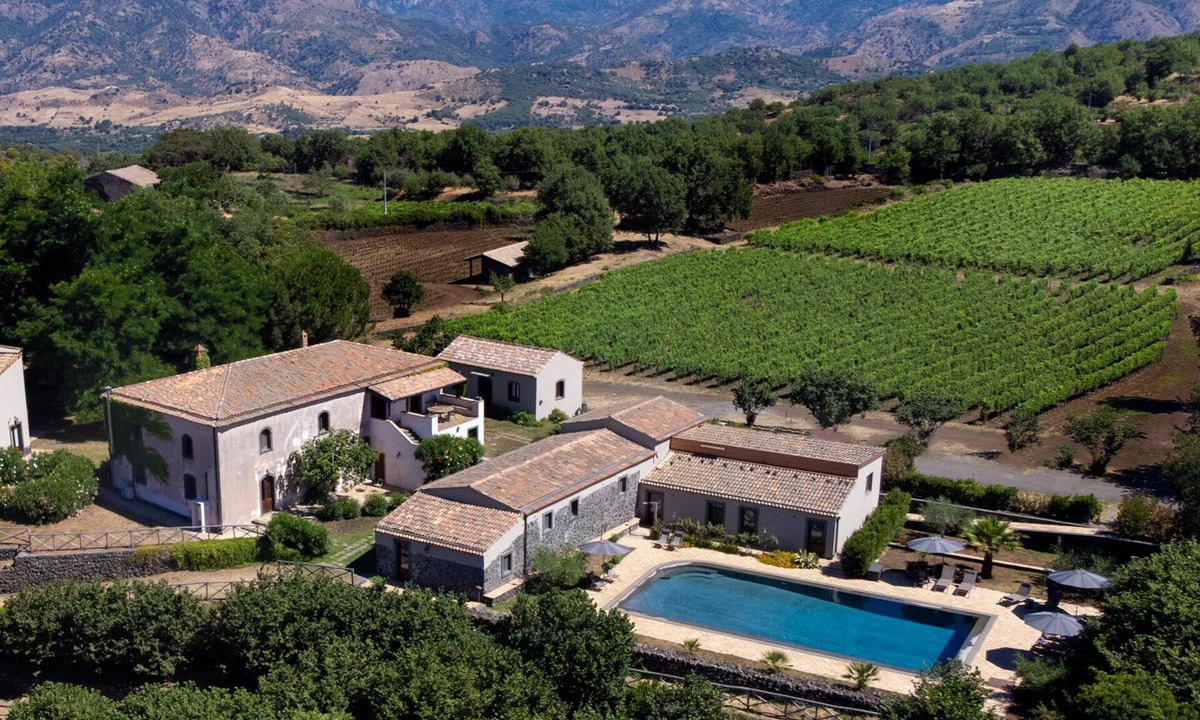 Rovittello Villa | Villa Terre Normanne 10, Emma Villas