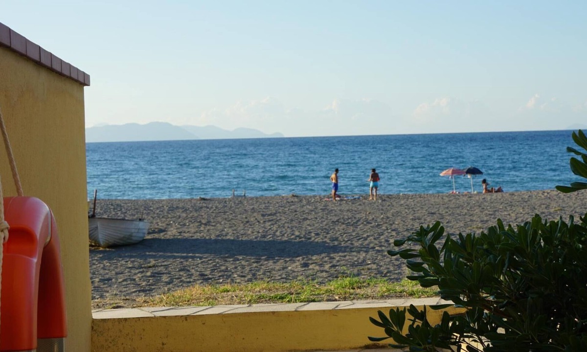 Castroreale Terme House | Villa with direct access to the beach and with a beautiful sea view.