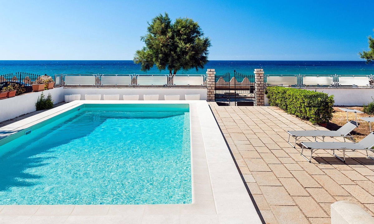 Cornino Villa | Villa with private pool, sea front location, in Cornino not far from Trapani