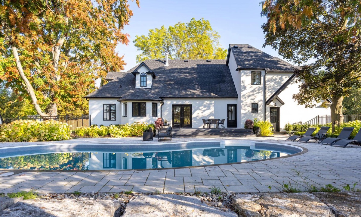 Niagara-on-the-Lake House | Vineyard Estate by the River with Pool!