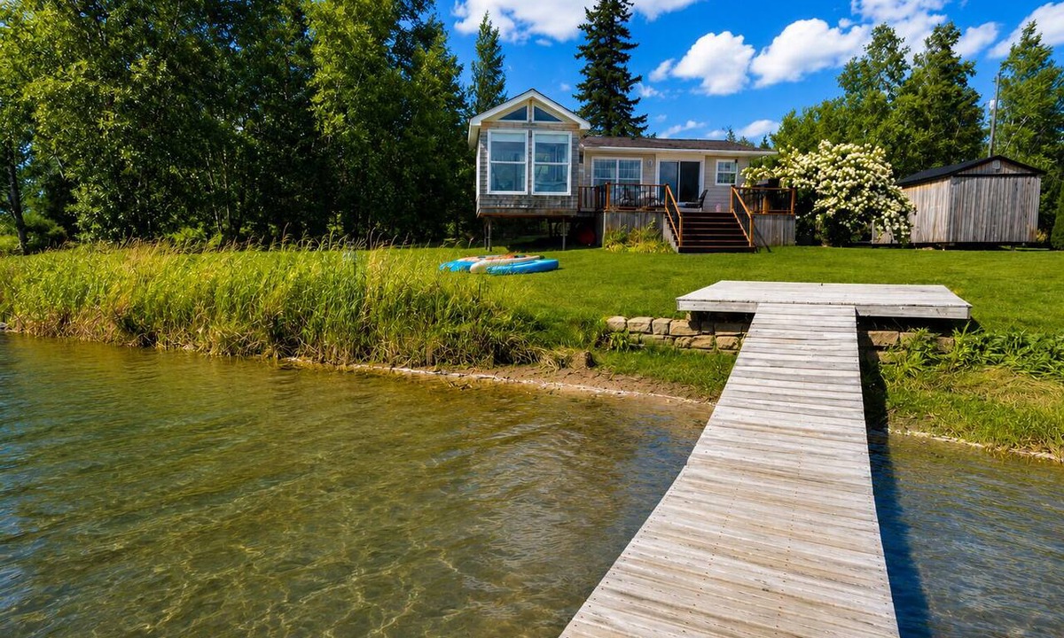 Haute-Aboujagane House | Waterfront Retreat Near Parlee Kayaks & ATV Trail