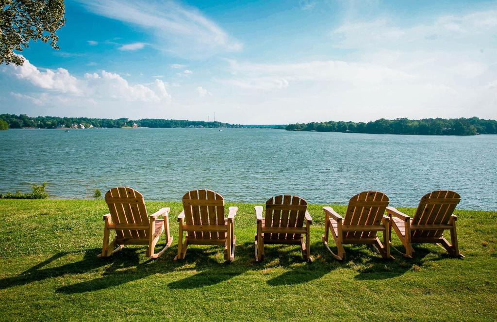Steele Creek House | Waterfront Two Bedroom 17 on the #lake at Long Cove Resort
