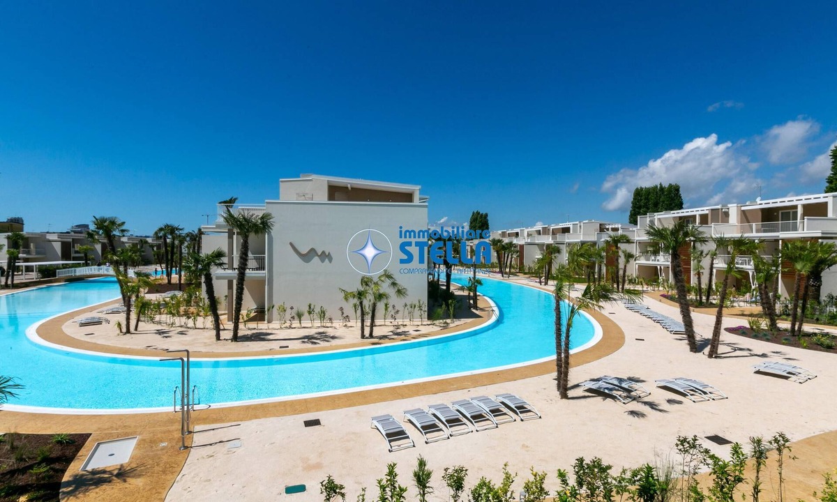 Jesolo Apartment | *Wave Island Resort E1* [ pool & free park ]
