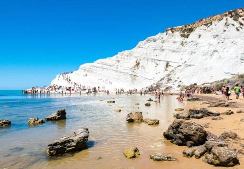 Realmonte Apartment | WHITE COAST APARTMENTS - Family Stays and Free Parking