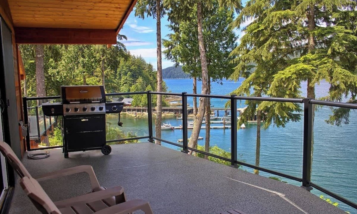 Port Renfrew Cottage | Wickham's Wake - 3BR Oceanfront - pet friendly