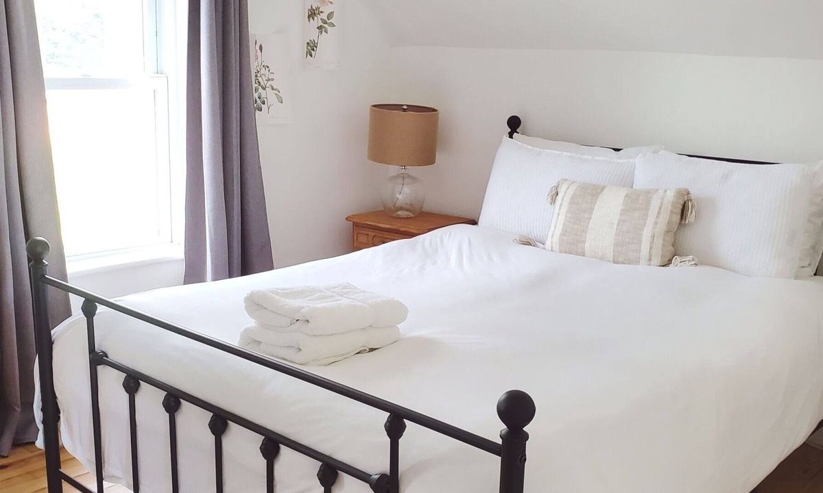 Prince Edward House | Wild Rose
