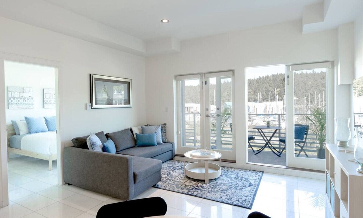 Regional District of Nanaimo Apartment | Windy Sails Marina View Condo