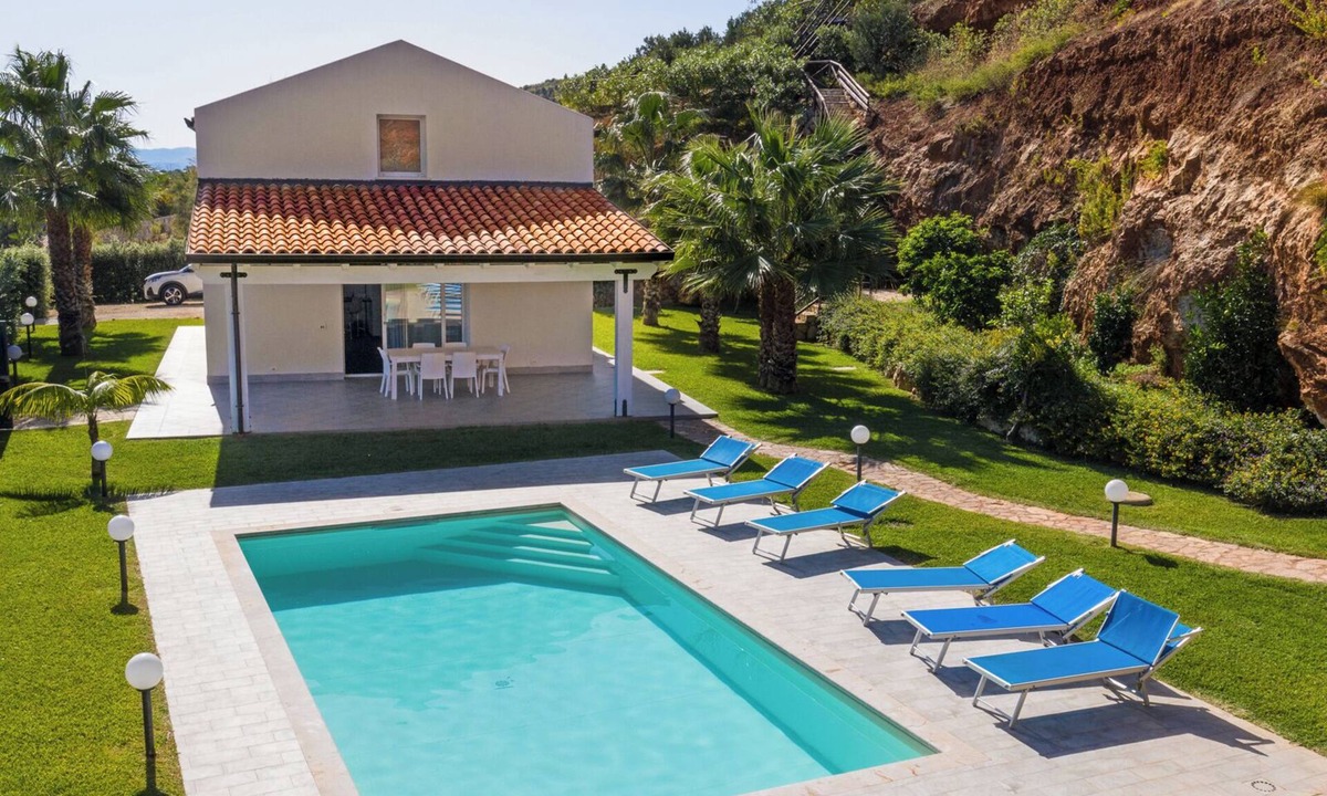Castellammare del Golfo Villa | WWW.BAGLIORIDISICILIA.COM - LAST MINUTE 29 JULY - 7 AUGUST!