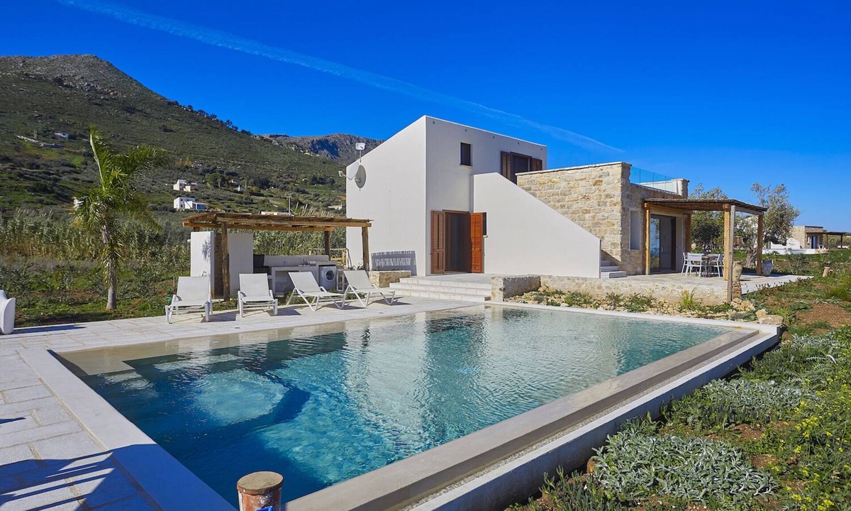 Scopello Villa | WWW.BAGLIORIDISICILIA.COM - LAST MINUTE 25 JULY - 1 AUGUST!