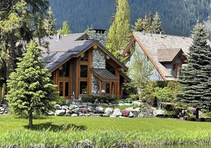 Large Family Chalet on Nicklaus North Golf Course