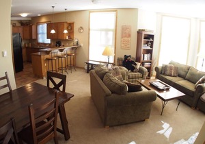 Multi level 3 bedroom condo with easy access to ski runs and view of Mt. Morrisey