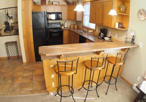 Multi level 3 bedroom condo with easy access to ski runs and view of Mt. Morrisey