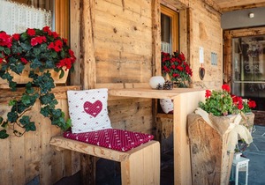 Residence Corn - Standard Apartment 6 with Mountain View, Jacuzzi, Wi-Fi & Balcony