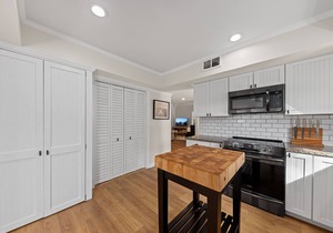 Spinnaker Beach House! Golf Course Views! Pet Friendly! Amenity access included