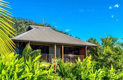 Airlie Beach House | 422 m² House ∙ 4 bedrooms ∙ 8 guests