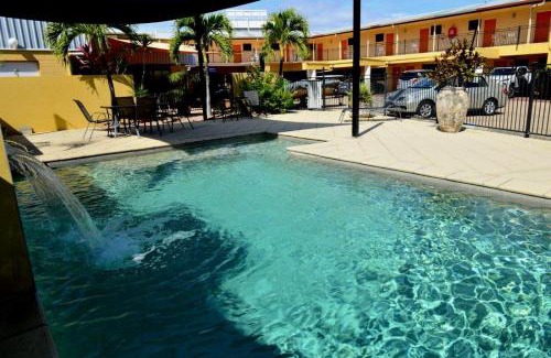 Townsville Hotel | Summit Motel