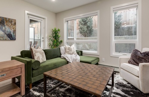 Shaganappi Apartment | $0 Clean Fee, King Bed, Corner Unit
