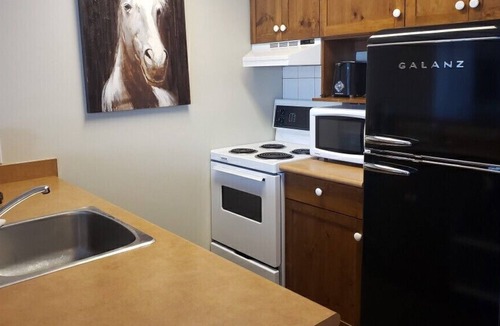 Apex Mountain Condo | 1 bedroom Apex Inn Condo