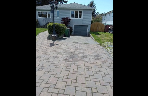 Saanich West House | #126 Broadway St - 6 Bedroom Two-Story House