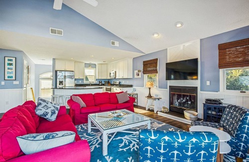 Whalehead Beach House | 1488 - Sandy Pause - Sleeps 15 | Pool, Hot Tub & Walk to Beach