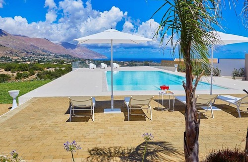 Castellammare del Golfo Villa | 150 m² Villa ∙ 3 bedrooms ∙ 6 guests