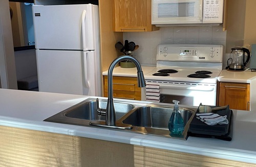 Shaughnessy Apartment | 1BR Coach-house, Prime Location