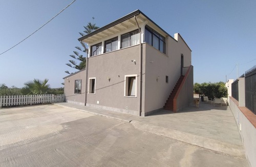 Partinico Apartment | 2 Bedroom Apartment Sleeps 4