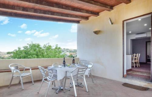 Santa Lucia del Mela Apartment | 2 Bedroom Cozy Apartment In Santa Lucia Del Mela