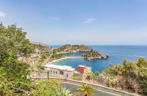 Linguaglossa House | 2 bedroom pet friendly home in Linguaglossa
