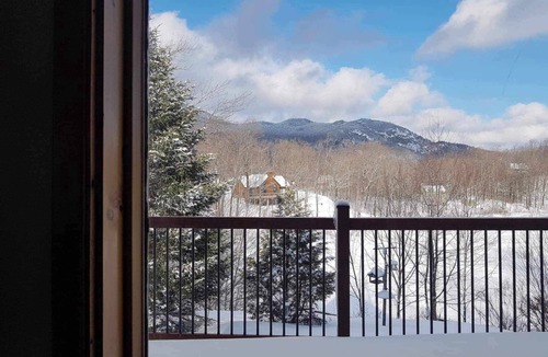 Austin Ski Chalet | 2 views Chalet Estrie/Eastman/Orford/Magog/Austin