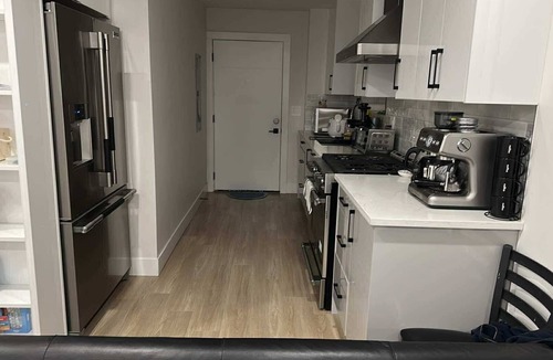 Renfrew-Collingwood House | 2B2B1DEN ENTIRE NEW HOUSE:Ensuite laundry-Dishwasher-great location