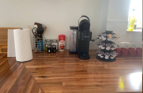 Ladner Apartment | 2BR Private Suite w/Parking, 30 mins to Vancouver