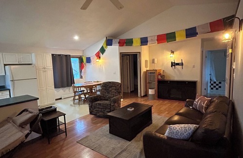 McBride House | 3-bedroom townhome, your basecamp in the Robson Valley.