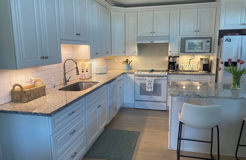 Emerald Isle House | 3 BR, 2 Bath home in Emerald Isle! Golf cart, beach chairs & Shibumi included!