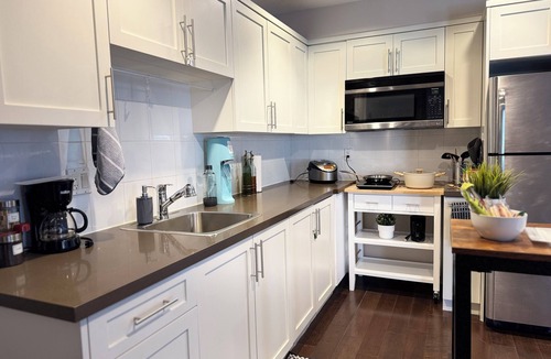 Kerrisdale House | 3000sf Luxury home in upscale area | deck + BBQ | 15 minutes to YVR, downtown