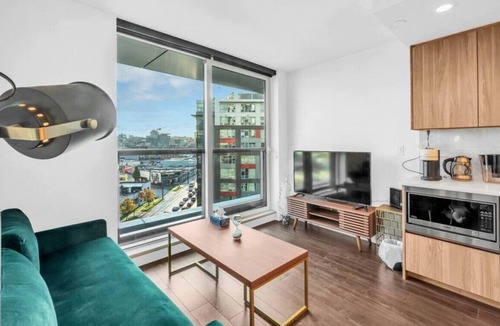 Southeast False Creek Condo | {30Days+} SCORPIO PALACE - COZY, MORDEN & LUXURY