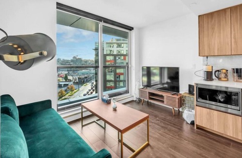 Southeast False Creek Condo | {30Days+} SCORPIO PALACE - LUXURY, MORDEN & COZY