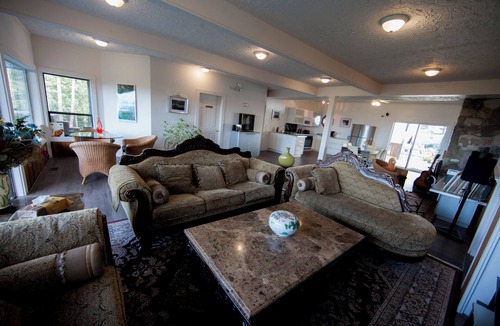 Pender Island House | 360-degree incomparable ocean views. The best viewpoint on Pender Island.