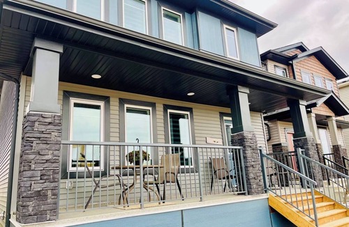 Beaumont House | 4 Bedroom3Full BathSingleHome with Dgarage14Min Airport and Edmonton South.