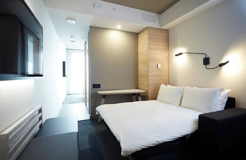Brossard Hotel | 4 Practical Modern Rooms Perfect for Business Travelers or Leisure in DIX30